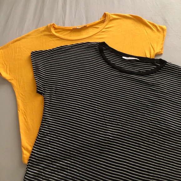 3 for $25 ‼️Bundle of 2 Zara t-shirts - Picture 1 of 4